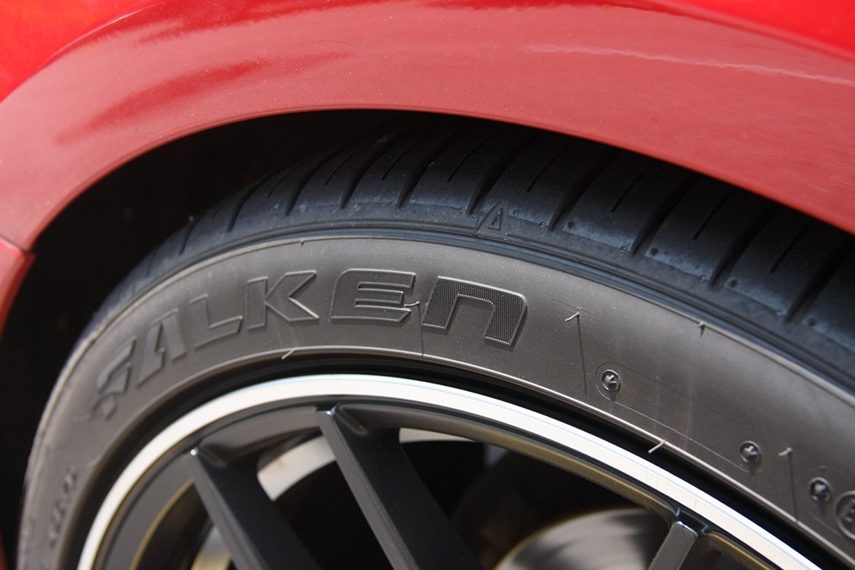Falken Azenis FK510 - 255/40ZR17 94W - Best Wheels Online